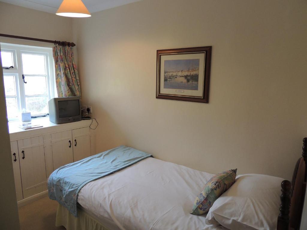 Mannings Heath Hotel Horsham Room photo